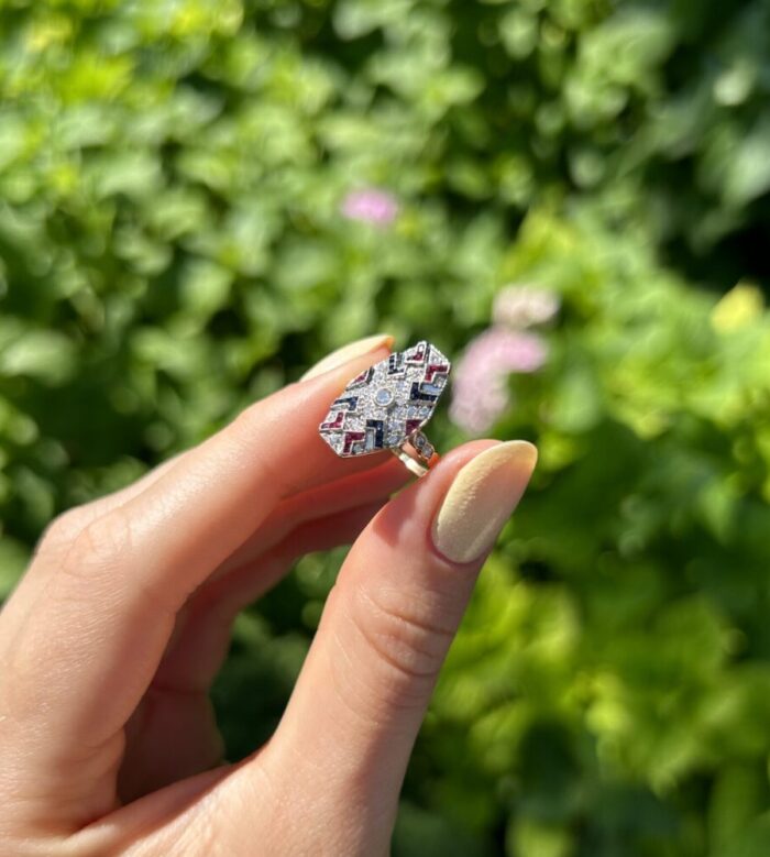 Inel vintage din aur de 18k cu safire, rubine si diamante naturale